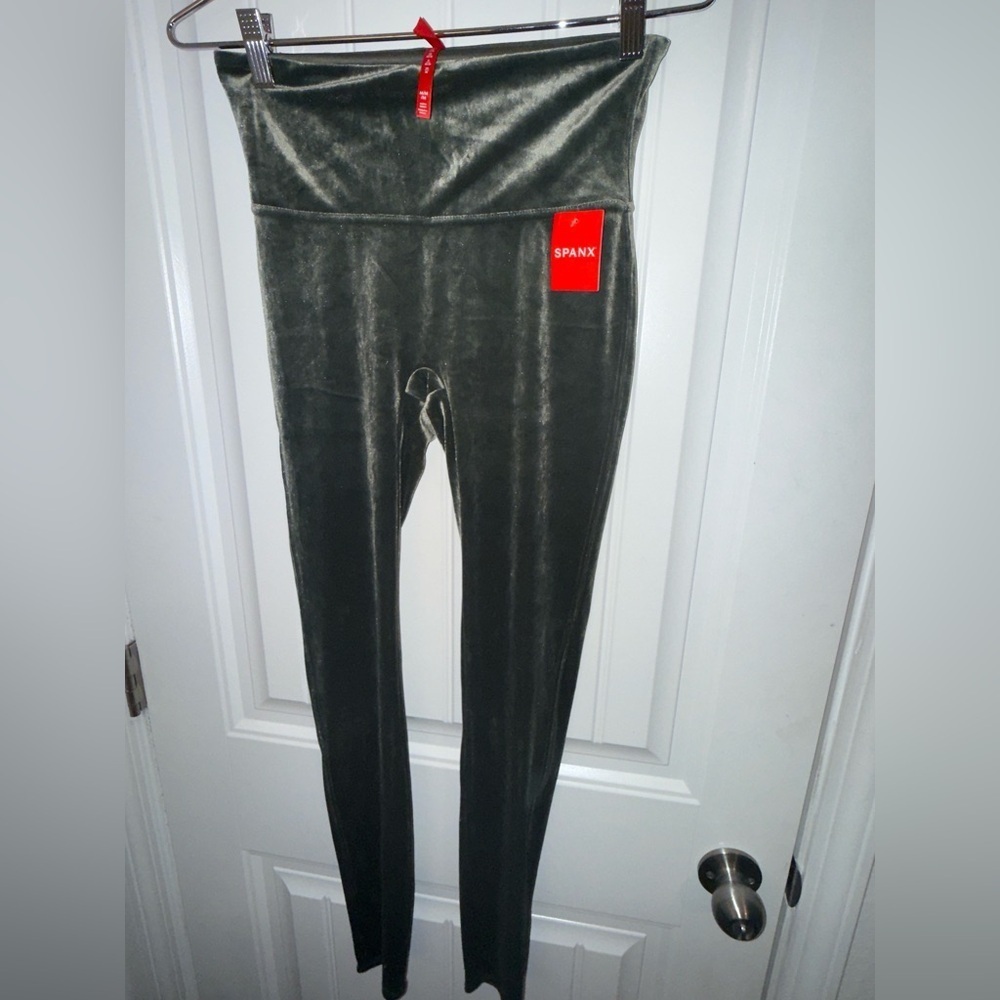 SPANX High-Waisted Velvet Leggings in Deep Green